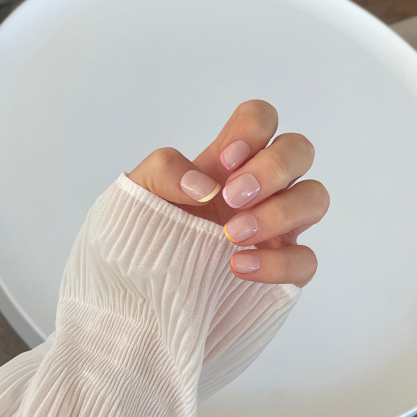 Candy Claws bon bon (extra-short) reusable fake nails. Salon quality. Non-damaging. Easy to apply & remove. Professional finish at home.